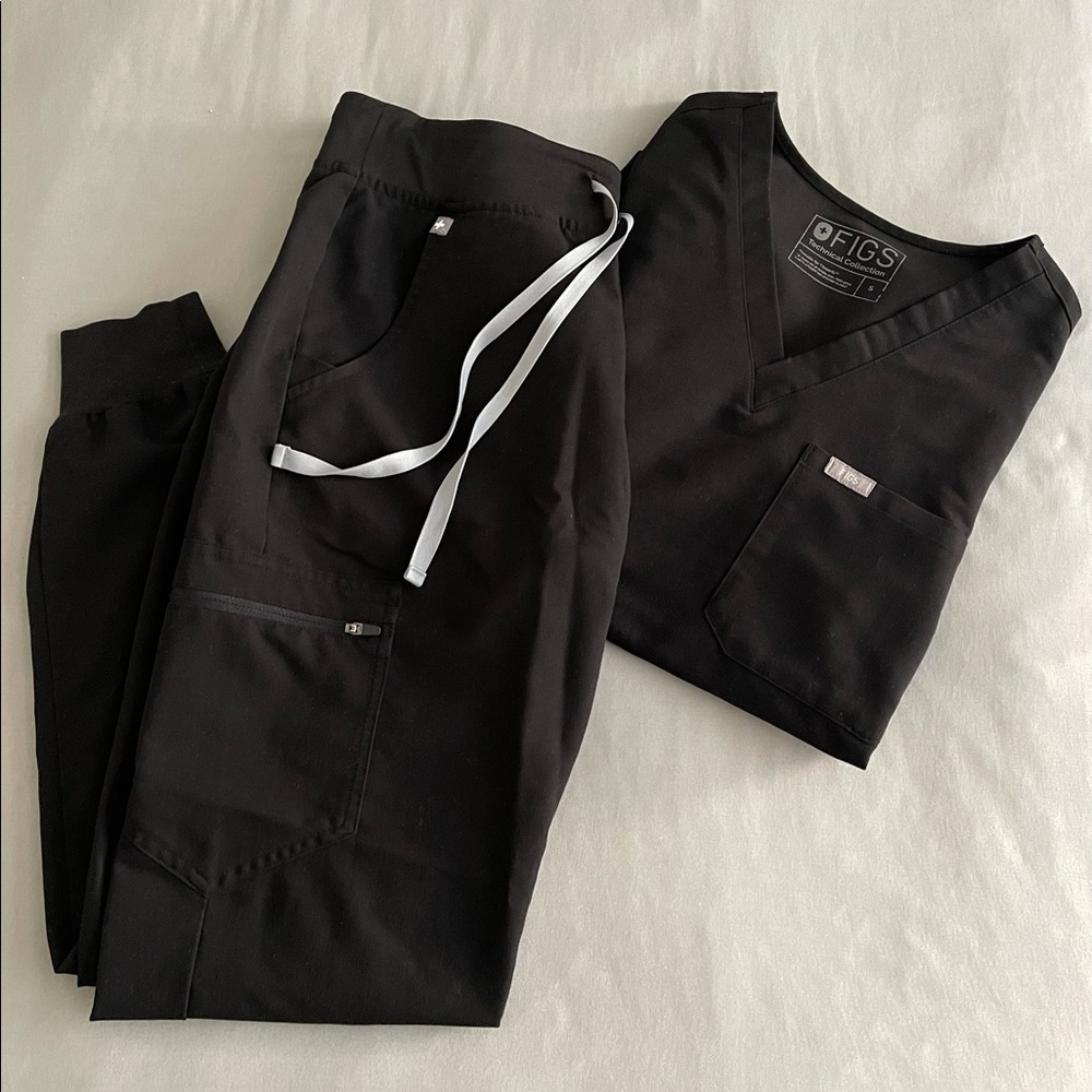 FIGS JOGGER SET BLACK